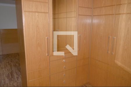 Apartamento à venda com 200m², 3 quartos e 4 vagasQuarto 2