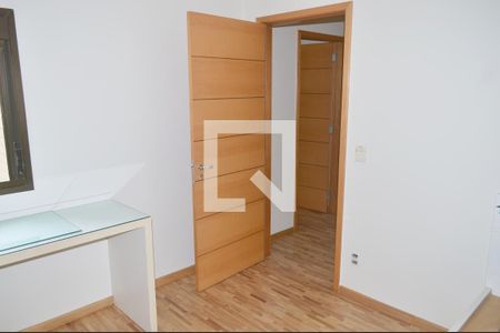 Apartamento à venda com 200m², 3 quartos e 4 vagasQuarto 2