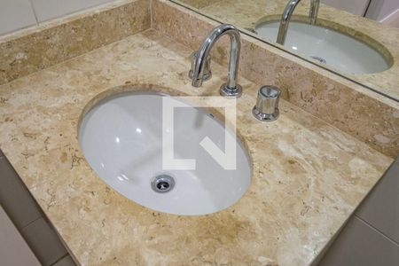 Apartamento à venda com 73m², 2 quartos e 1 vagaSuíte - Banheiro