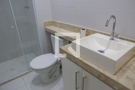 Banheiro de apartamento para alugar com 1 quarto, 33m² em Barra Funda, São Paulo
