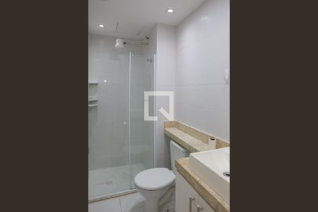 Banheiro de apartamento para alugar com 1 quarto, 33m² em Barra Funda, São Paulo