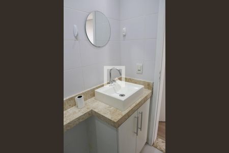 Banheiro de apartamento para alugar com 1 quarto, 33m² em Barra Funda, São Paulo