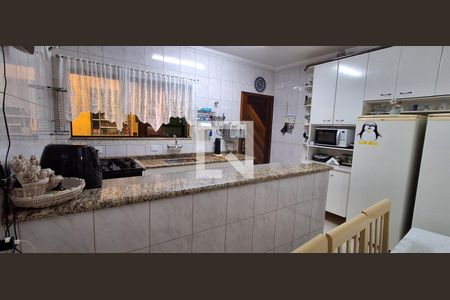 Casa à venda com 201m², 4 quartos e 4 vagasCozinha 