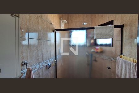 Casa à venda com 201m², 4 quartos e 4 vagasBanheiro Suíte 