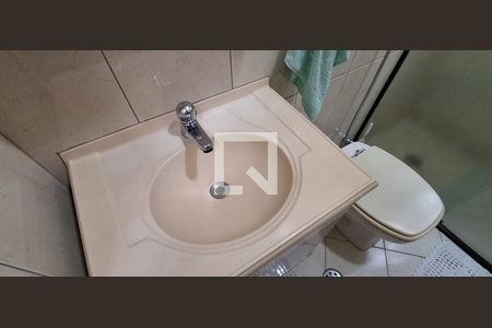 Casa à venda com 201m², 4 quartos e 4 vagasBanheiro Social 