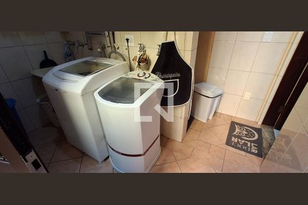 Casa à venda com 201m², 4 quartos e 4 vagasÁrea de Serviço 