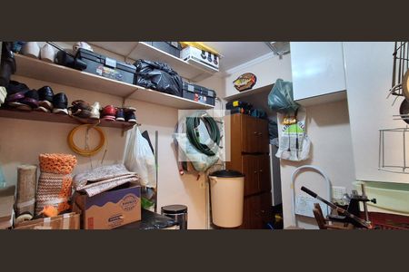 Casa à venda com 201m², 4 quartos e 4 vagasDespensa 