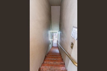 Casa para alugar com 80m², 2 quartos e sem vaga Casa para alugar com 80m², 2 quartos e sem vagaEscada