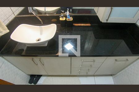 Apartamento à venda com 64m², 3 quartos e 1 vaga Apartamento à venda com 64m², 3 quartos e 1 vagaBanheiro