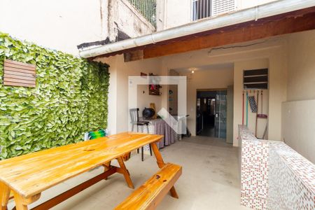 Casa para alugar com 108m², 2 quartos e 1 vagaQuintal