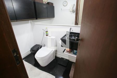 Apartamento à venda com 78m², 2 quartos e 1 vagaBanheiro Social