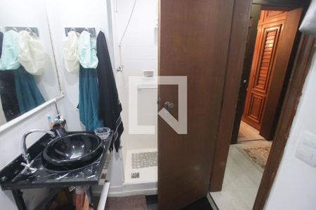 Apartamento à venda com 78m², 2 quartos e 1 vagaBanheiro Social