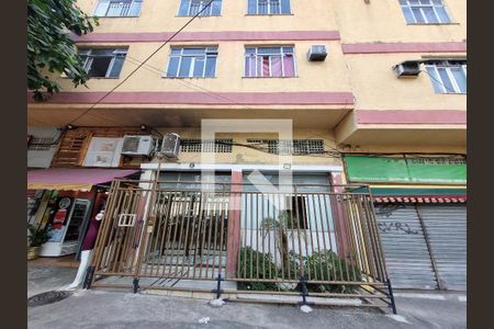 Apartamento à venda com 87m², 3 quartos e 1 vaga Apartamento à venda com 87m², 3 quartos e 1 vagaFachada