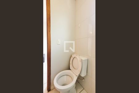 Banheiro de kitnet/studio para alugar com 1 quarto, 22m² em Arruamento Fain José Feres, Campinas