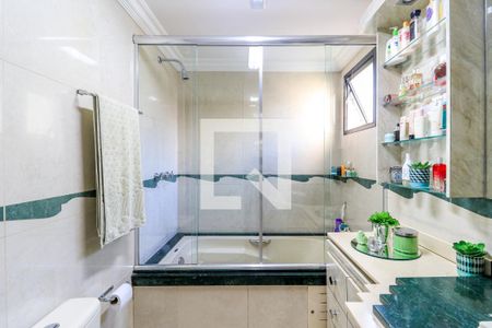 Apartamento à venda com 141m², 4 quartos e 3 vagasBanheiro da Suíte 1