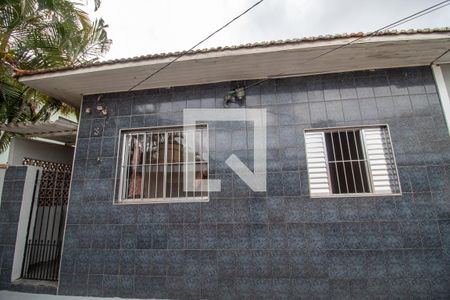 Casa de condomínio à venda com 90m², 2 quartos e 2 vagasFachada