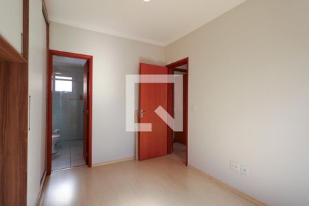 Apartamento para alugar com 73m², 3 quartos e 2 vagas Apartamento para alugar com 73m², 3 quartos e 2 vagasSuíte