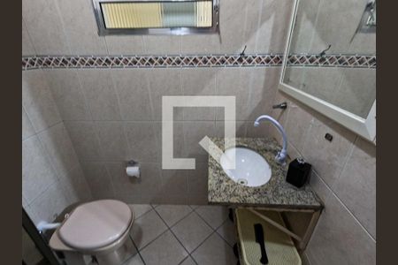 Casa à venda com 150m², 3 quartos e 2 vagasBanheiro