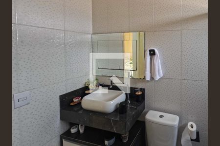 Casa à venda com 150m², 3 quartos e 2 vagasBanheiro