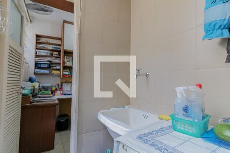Apartamento à venda com 71m², 2 quartos e 1 vagaÁrea de Serviço