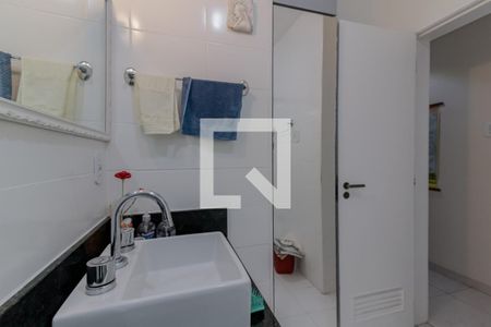 Apartamento à venda com 71m², 2 quartos e 1 vagaBanheiro Social