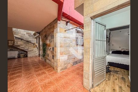 Casa à venda com 274m², 4 quartos e 4 vagas Casa à venda com 274m², 4 quartos e 4 vagasGaragem