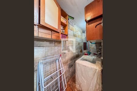 Casa à venda com 274m², 4 quartos e 4 vagas Casa à venda com 274m², 4 quartos e 4 vagasÁrea de Serviço