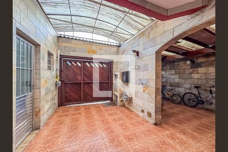 Casa à venda com 274m², 4 quartos e 4 vagas Casa à venda com 274m², 4 quartos e 4 vagasGaragem