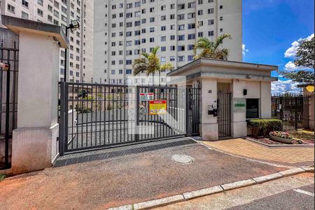 Apartamento à venda com 34m², 2 quartos e 1 vaga Apartamento à venda com 34m², 2 quartos e 1 vagaFachada e portaria