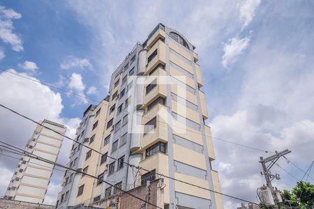 Apartamento para alugar com 55m², 2 quartos e 2 vagas Apartamento para alugar com 55m², 2 quartos e 2 vagasFachada