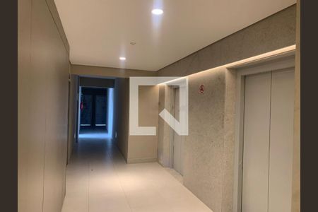 Apartamento à venda com 73m², 3 quartos e 2 vagas Apartamento à venda com 73m², 3 quartos e 2 vagasHall Elevadores