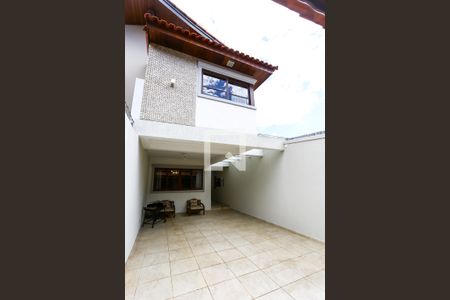 Casa para alugar com 141m², 3 quartos e 3 vagasFachada