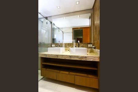 Casa para alugar com 141m², 3 quartos e 3 vagasBanheiro da Suíte 2