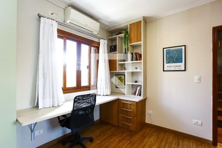 Casa para alugar com 141m², 3 quartos e 3 vagassuíte 1