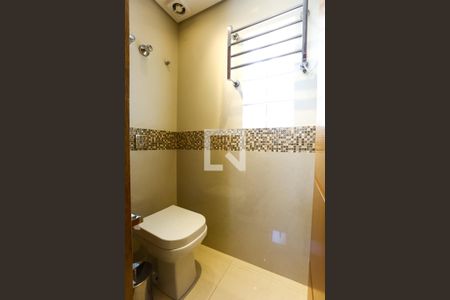 Casa para alugar com 141m², 3 quartos e 3 vagasBanheiro da Suíte 2