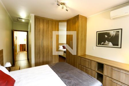 Casa para alugar com 141m², 3 quartos e 3 vagassuíte 2