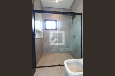 Casa de condomínio à venda com 360m², 3 quartos e 4 vagas Casa de condomínio à venda com 360m², 3 quartos e 4 vagasBanheiro