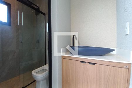 Casa de condomínio à venda com 360m², 3 quartos e 4 vagas Casa de condomínio à venda com 360m², 3 quartos e 4 vagasBanheiro