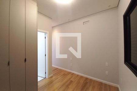 Casa de condomínio à venda com 360m², 3 quartos e 4 vagas Casa de condomínio à venda com 360m², 3 quartos e 4 vagasQuarto 3 - Suíte