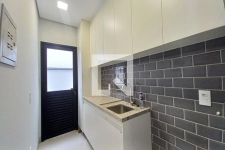 Casa de condomínio à venda com 360m², 3 quartos e 4 vagas Casa de condomínio à venda com 360m², 3 quartos e 4 vagasÁrea de Serviço