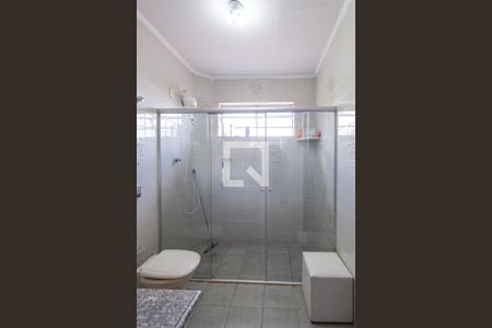 Casa à venda com 215m², 3 quartos e 2 vagasBanheiro