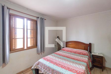 Casa à venda com 215m², 3 quartos e 2 vagasQuarto 3