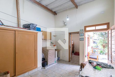 Casa à venda com 215m², 3 quartos e 2 vagasÁrea de serviço