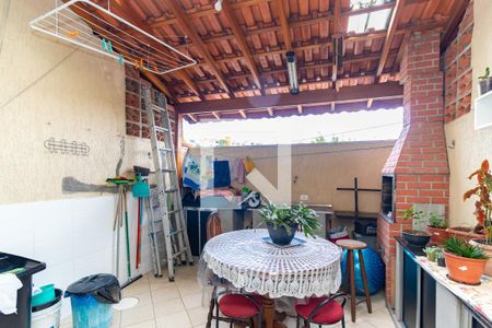 Casa à venda com 75m², 2 quartos e 2 vagasÁrea de Serviço