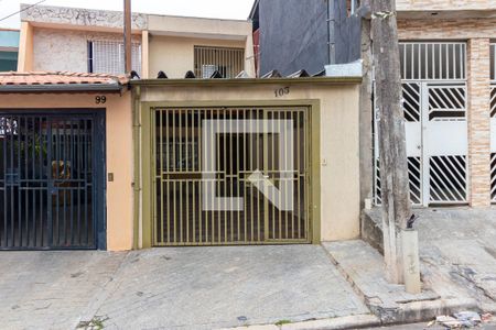 Casa à venda com 75m², 2 quartos e 2 vagasFachada