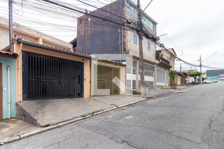 Casa à venda com 75m², 2 quartos e 2 vagasFachada