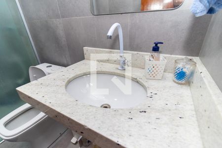 Casa à venda com 75m², 2 quartos e 2 vagasBanheiro