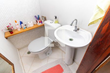 Casa à venda com 75m², 2 quartos e 2 vagasLavabo