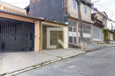 Casa à venda com 75m², 2 quartos e 2 vagasFachada