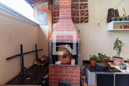 Casa à venda com 75m², 2 quartos e 2 vagasChurrasqueira